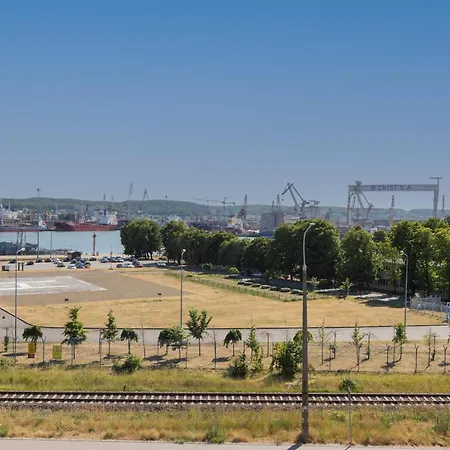 Lux Family Nadmorskie Tarasy By Renters Gdyně